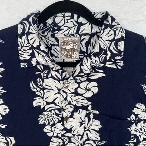 Steve & Barry’s Short Sleeve Men’s Medium Shirt Navy‎ & White Floral Rayon